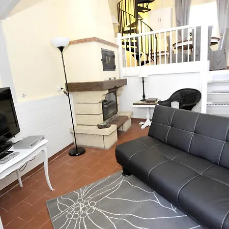 Maison de 2 chambres a Volvic avec terrasse amenagee et WiFi Hébergement de vacances *