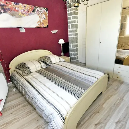 Hébergement de vacances Maison de 2 chambres a Volvic avec terrasse amenagee et WiFi *